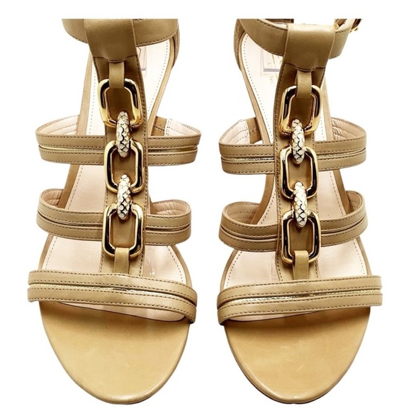 Coach Size 9.5 B Blake Beige & Gold Leather Strappy Sandals - Picture 3 of 7